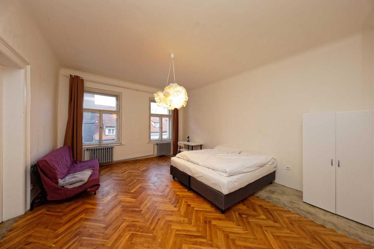Peter'S Tower Apartments Praga Exterior foto