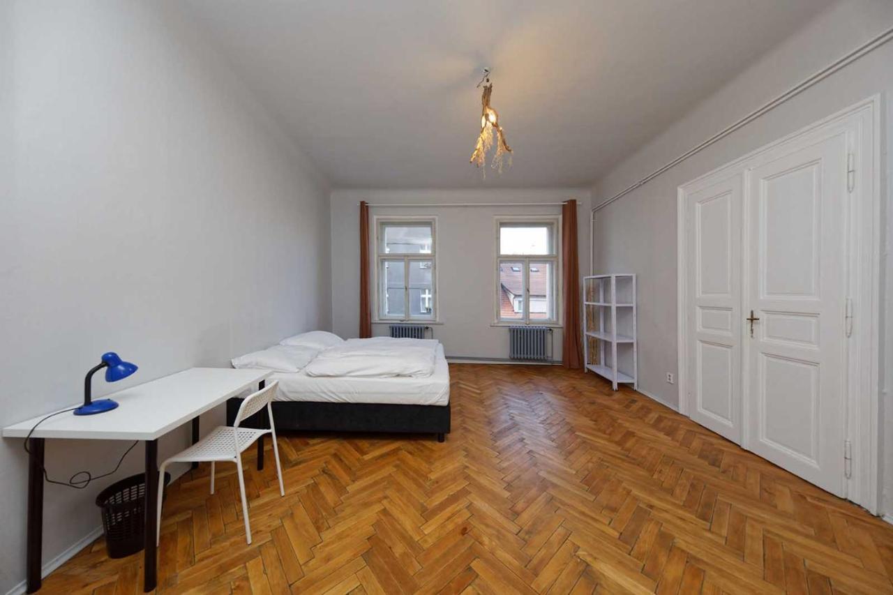 Peter'S Tower Apartments Praga Exterior foto