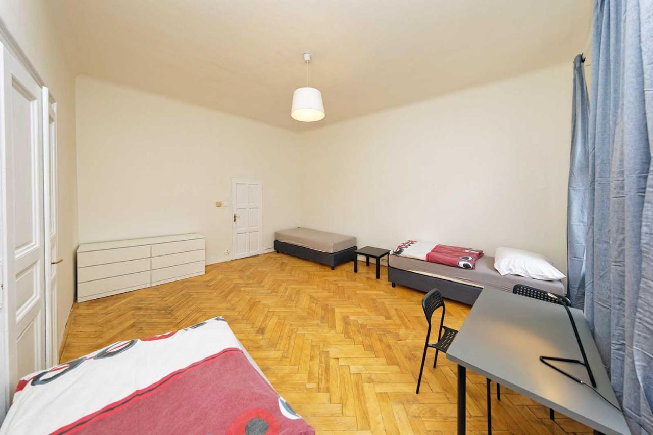 Peter'S Tower Apartments Praga Exterior foto